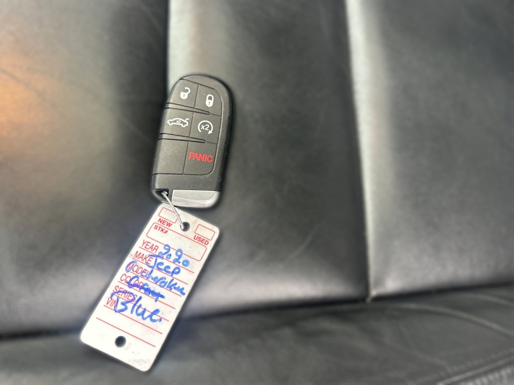 Used 2020 Jeep Grand Cherokee Limited AWD/4WD image 34