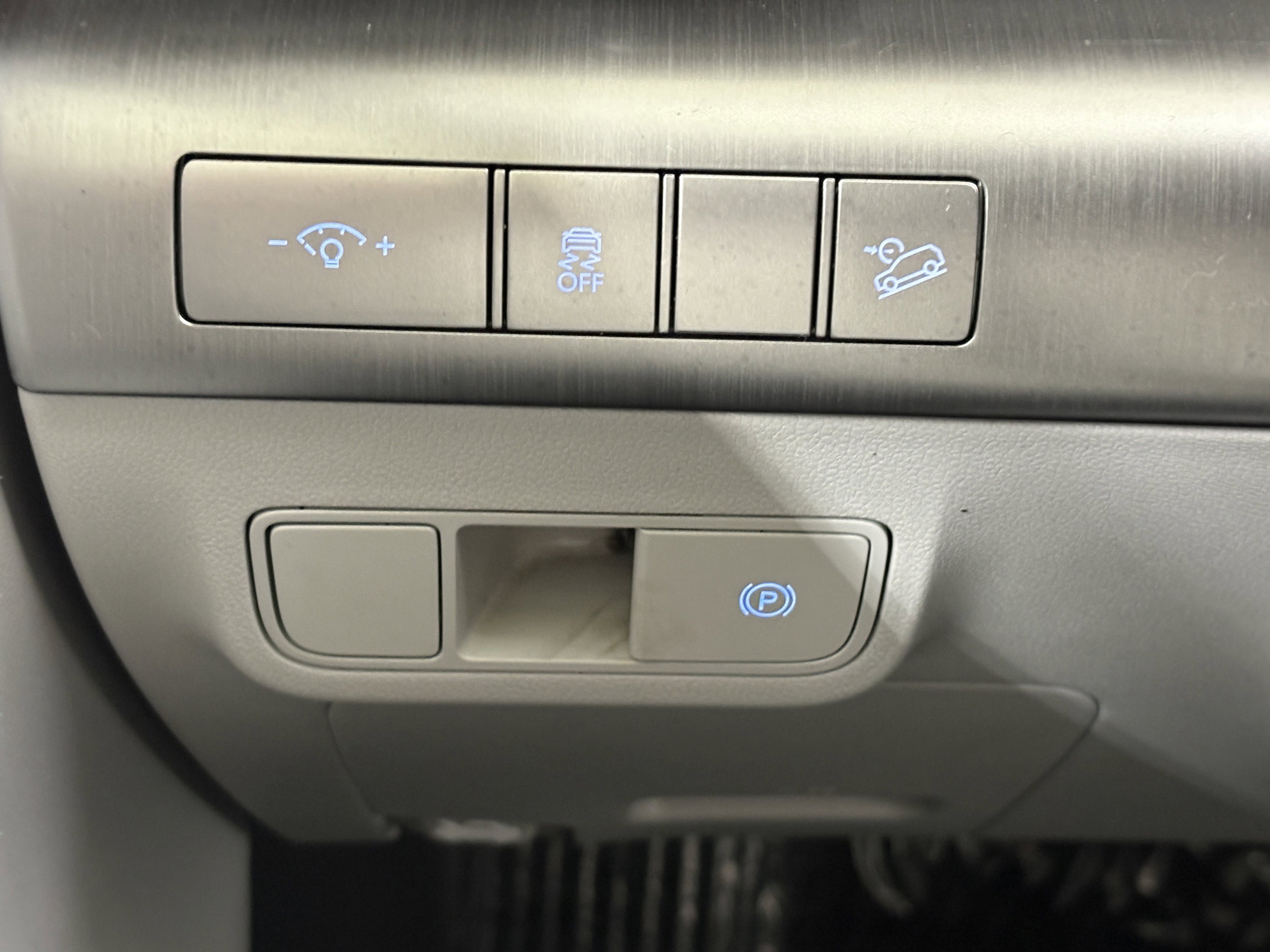 Used 2025 Hyundai Kona SEL image 16