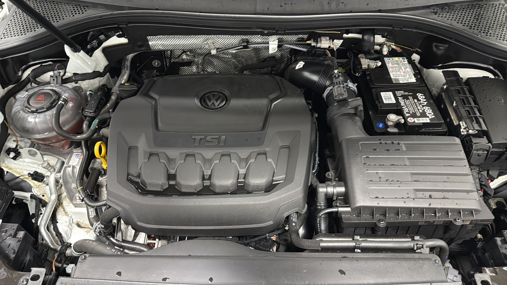 Used 2024 Volkswagen Tiguan SE AWD/4WD image 26