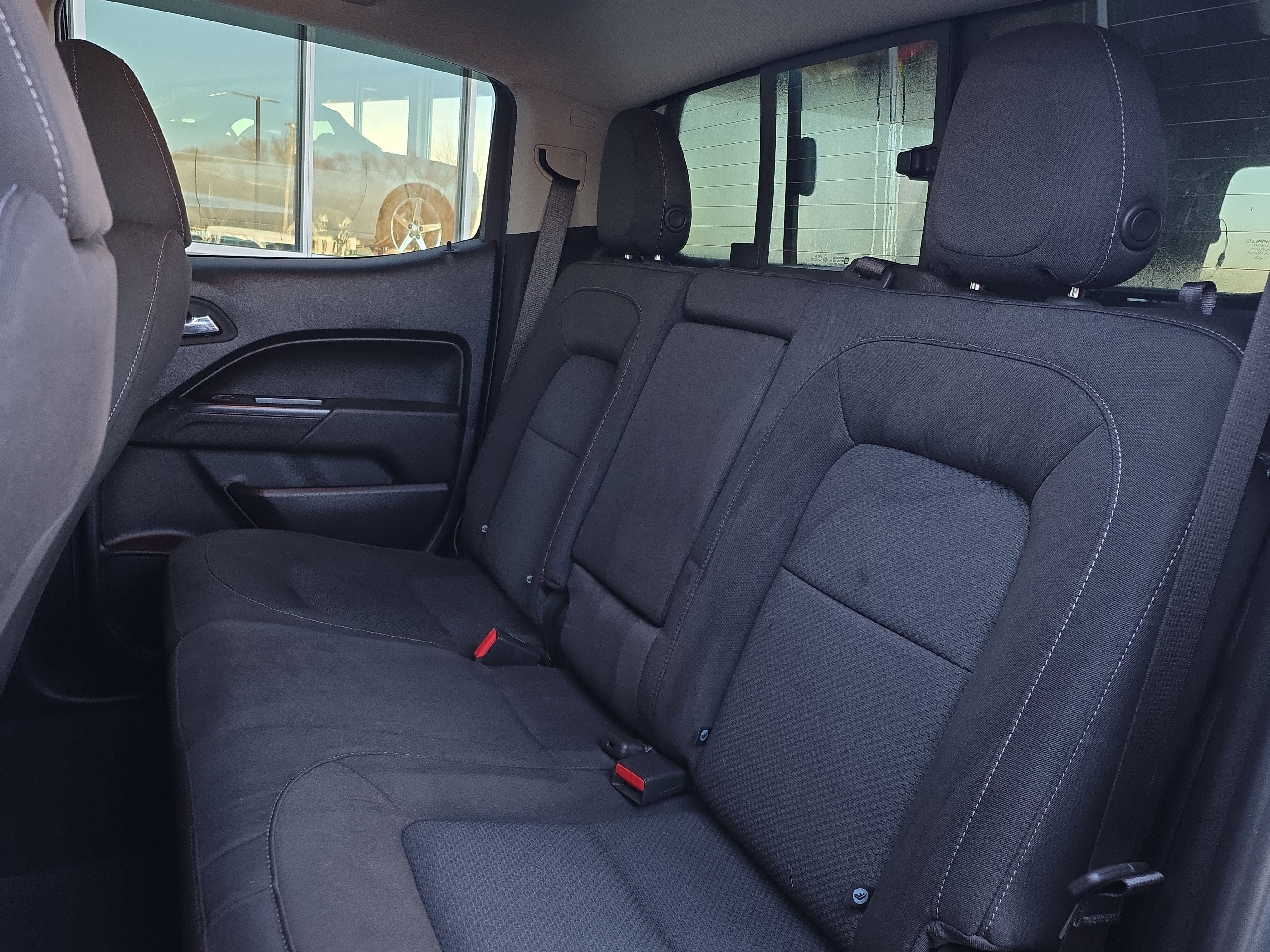 Used 2022 Chevrolet Colorado LT w/ LT Convenience Package image 30