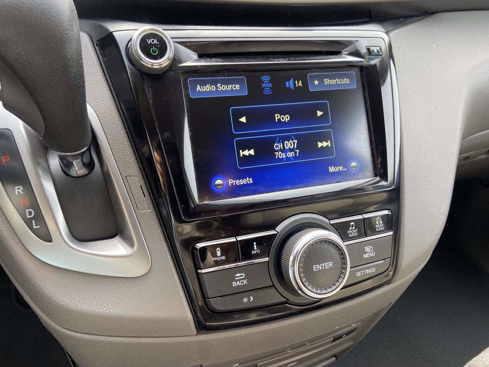 Used 2016 Honda Odyssey SE image 16