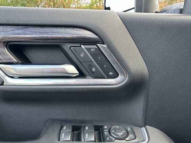 Used 2024 Chevrolet Silverado 2500 LTZ w/ LTZ Convenience Package image 14