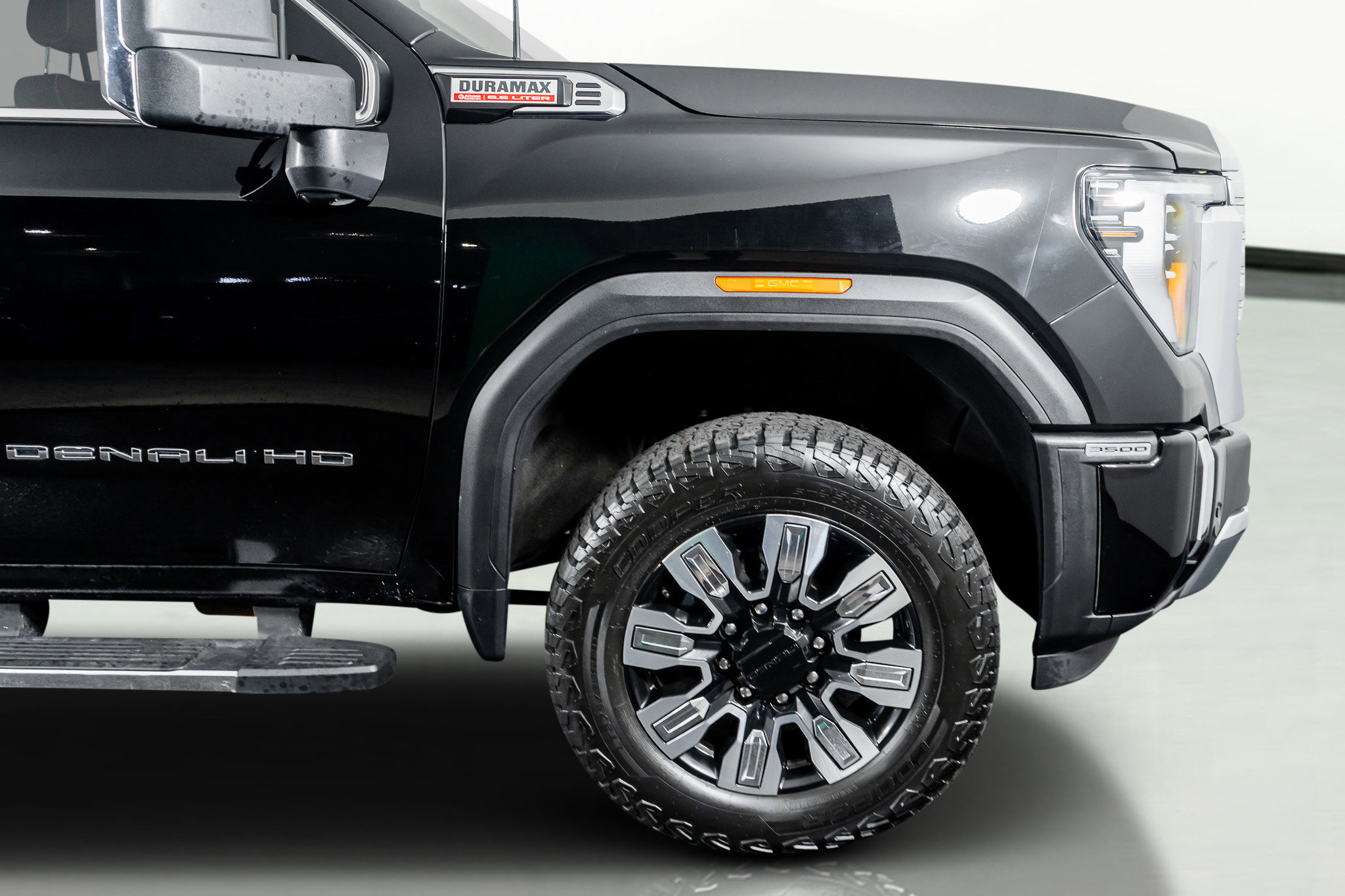 Used 2025 GMC Sierra 3500 Denali w/ Denali Reserve Package image 6