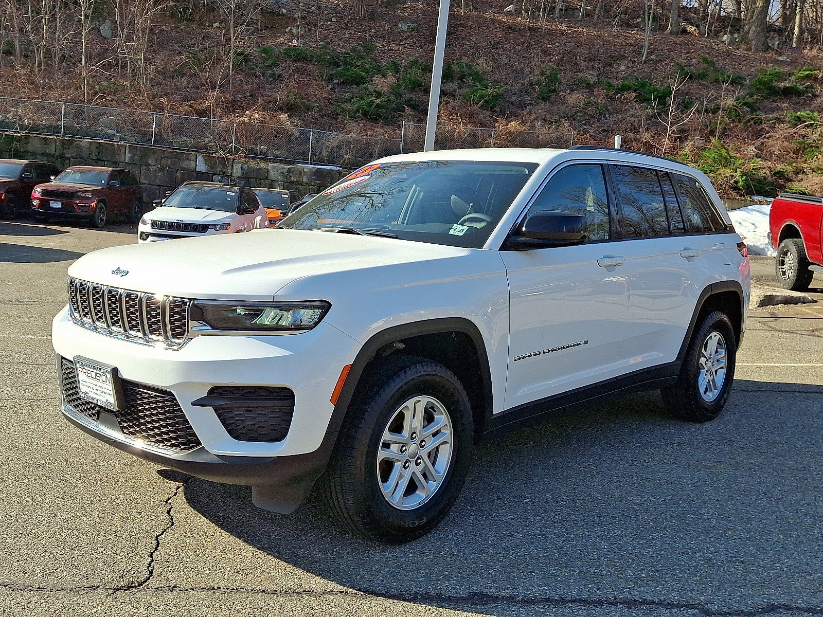 Certified 2023 Jeep Grand Cherokee Laredo image 3