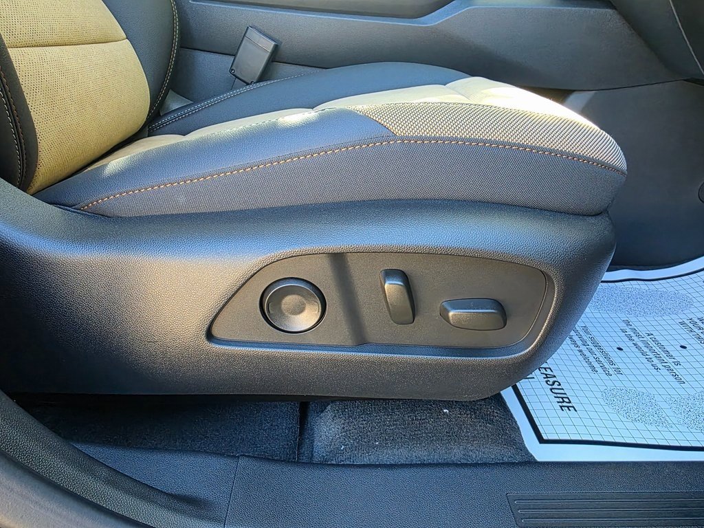 New 2026 Chevrolet Equinox ACTIV w/ Convenience Package III image 13