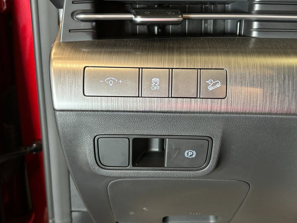 Used 2024 Hyundai Kona SEL image 17