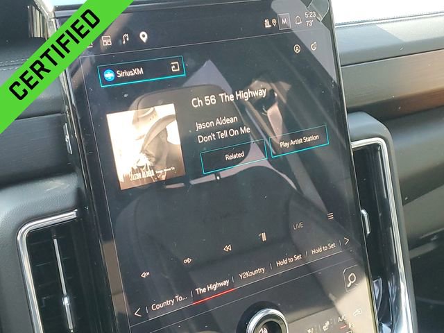 Used 2025 GMC Yukon Denali w/ Sun & Power Step Package image 14