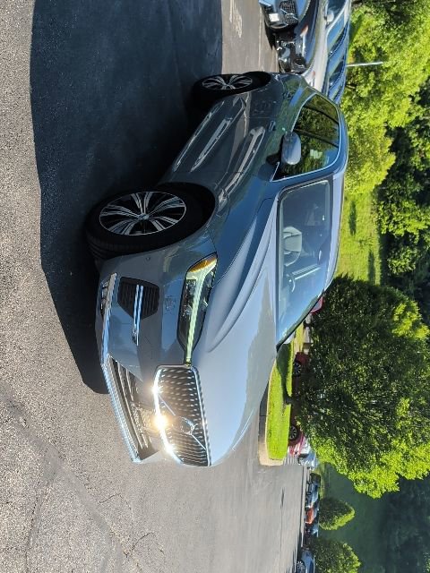 Used 2023 Volvo XC60 B5 Plus w/ Climate Package AWD/4WD image 3