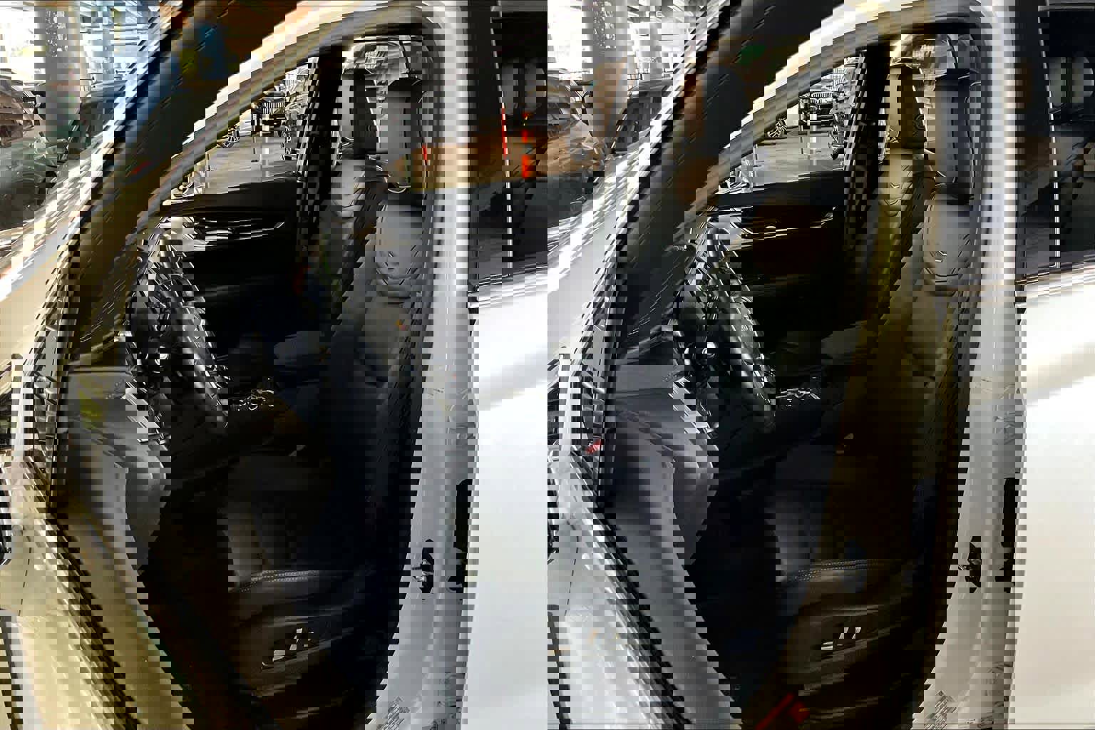 Used 2023 Cadillac XT5 Premium Luxury w/ LPO, Floor Liner Package image 7