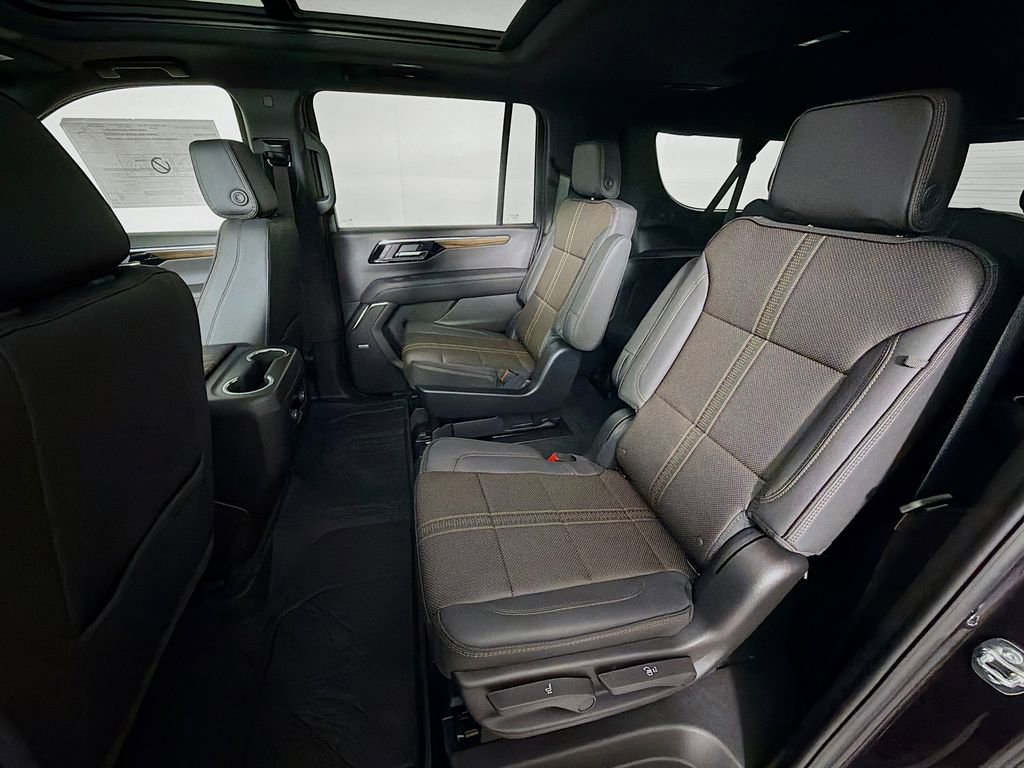 New 2026 Chevrolet Suburban High Country image 23