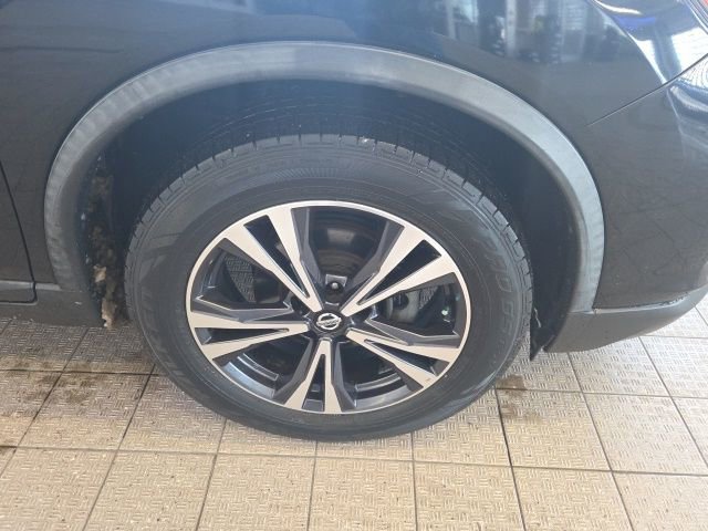 Used 2018 Nissan Rogue SL image 4