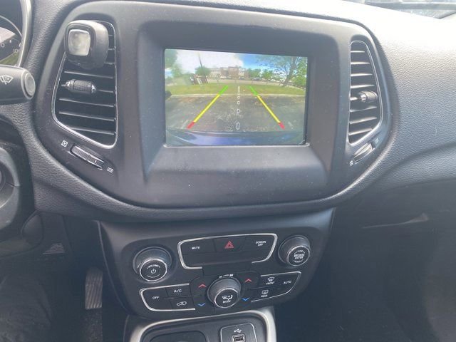 Used 2018 Jeep Compass Latitude w/ Popular Equipment Group image 11