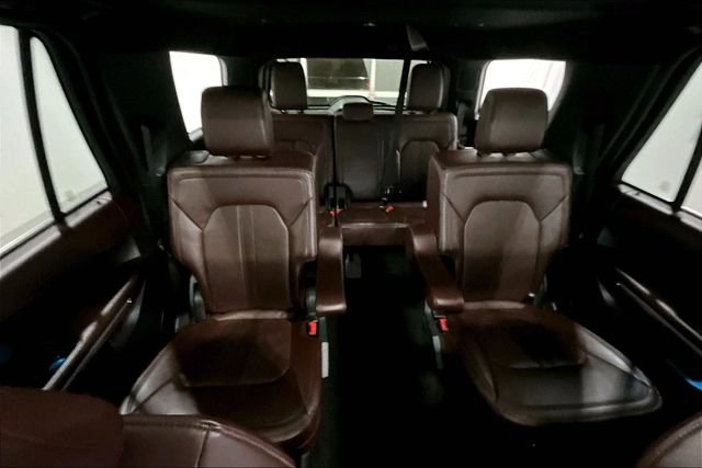 Used 2024 Ford Expedition Limited image 27