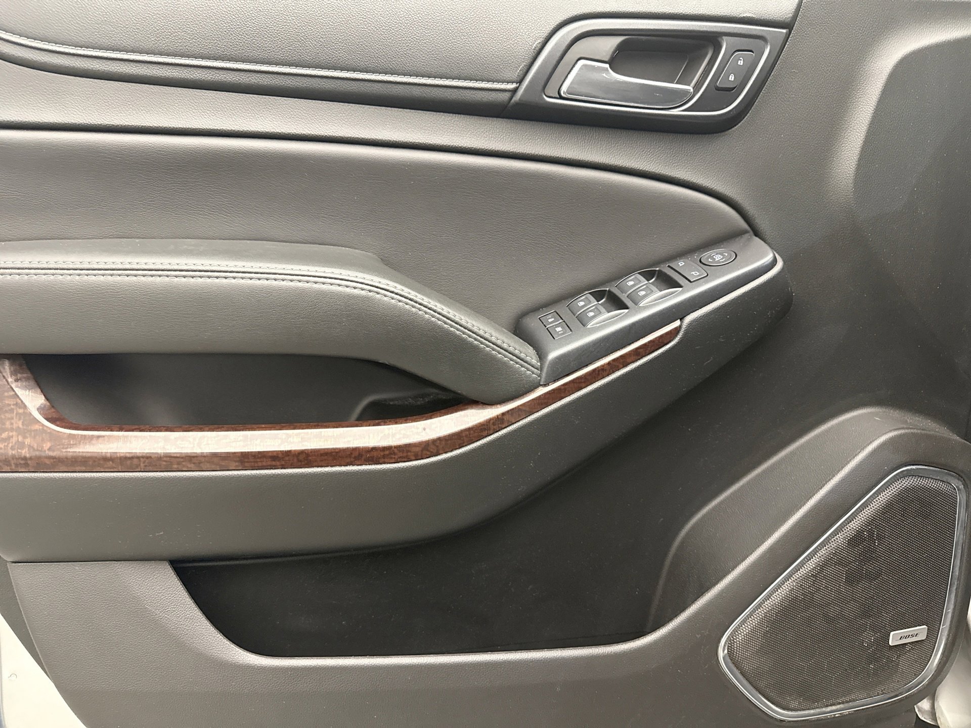 Used 2018 GMC Yukon SLE w/ SLE Value Package image 9