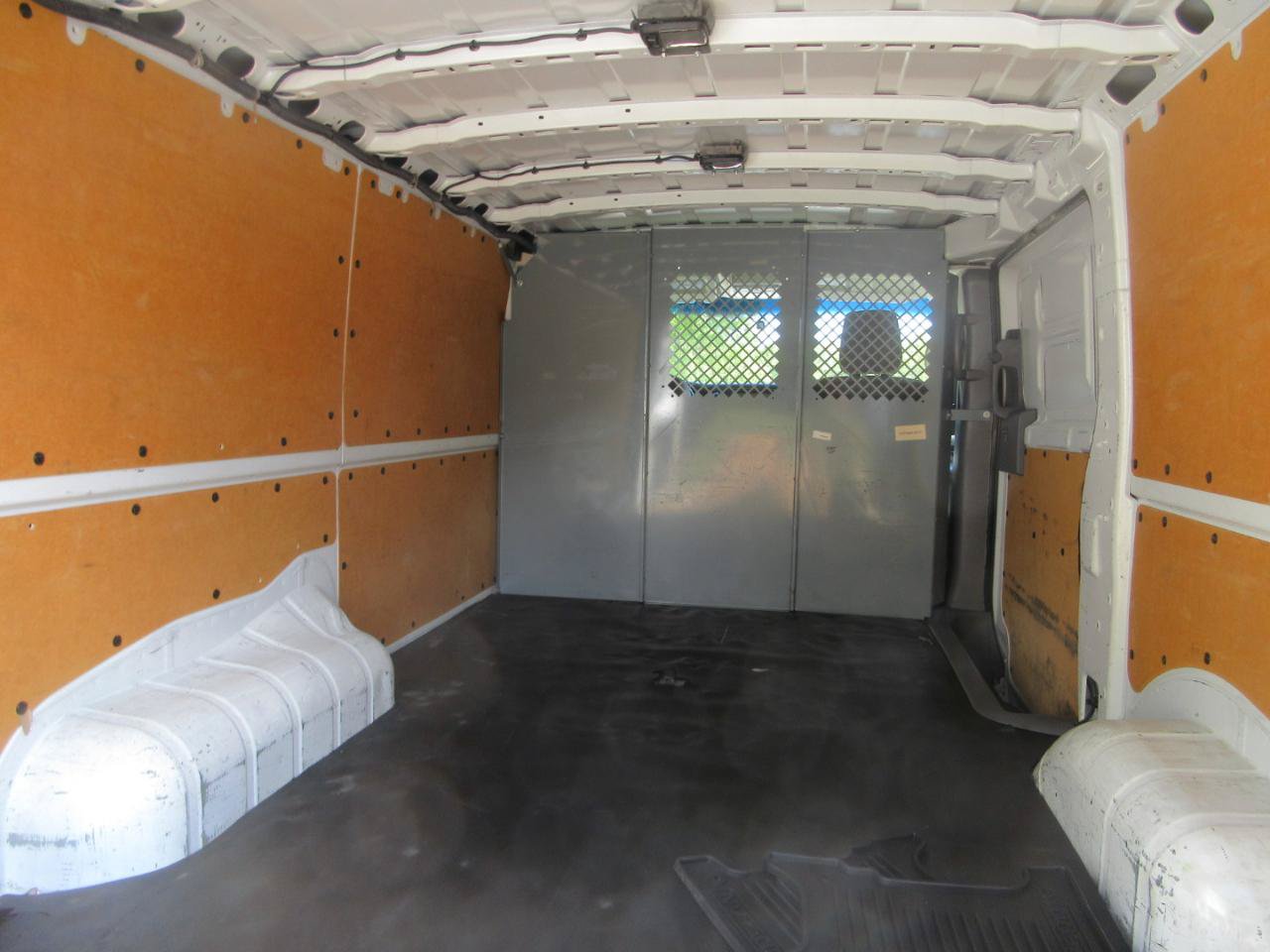 Used 2020 Nissan NV 2500 SV RWD image 16
