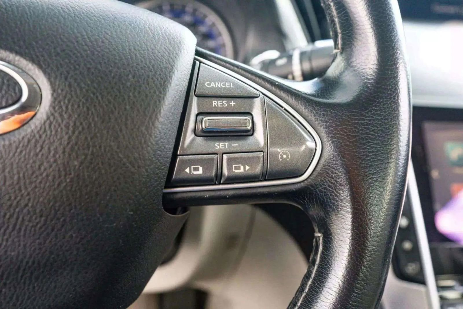 Used 2015 INFINITI Q50 w/ Moonroof Package image 15