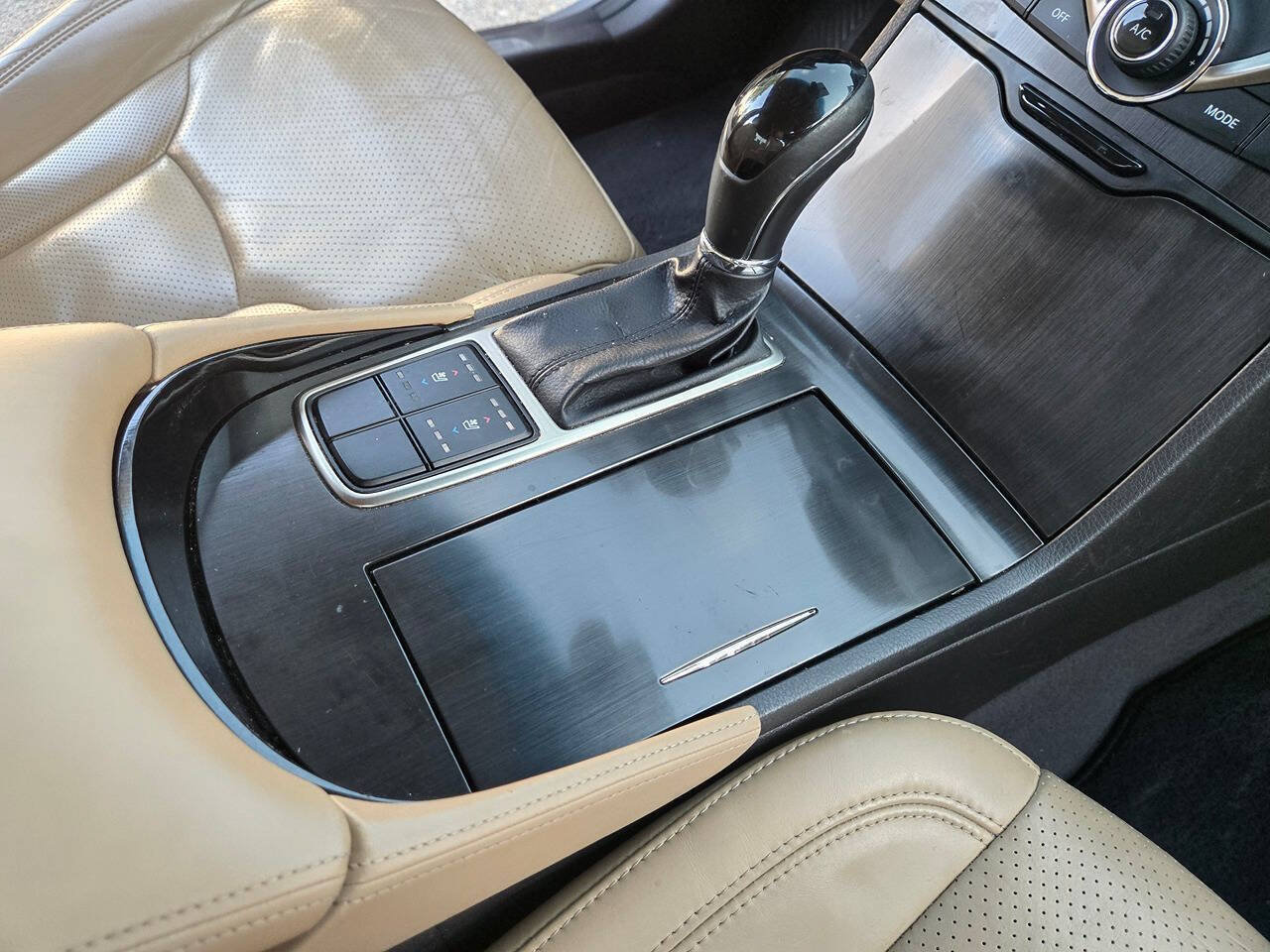 Used 2014 Hyundai Azera Limited FWD image 36