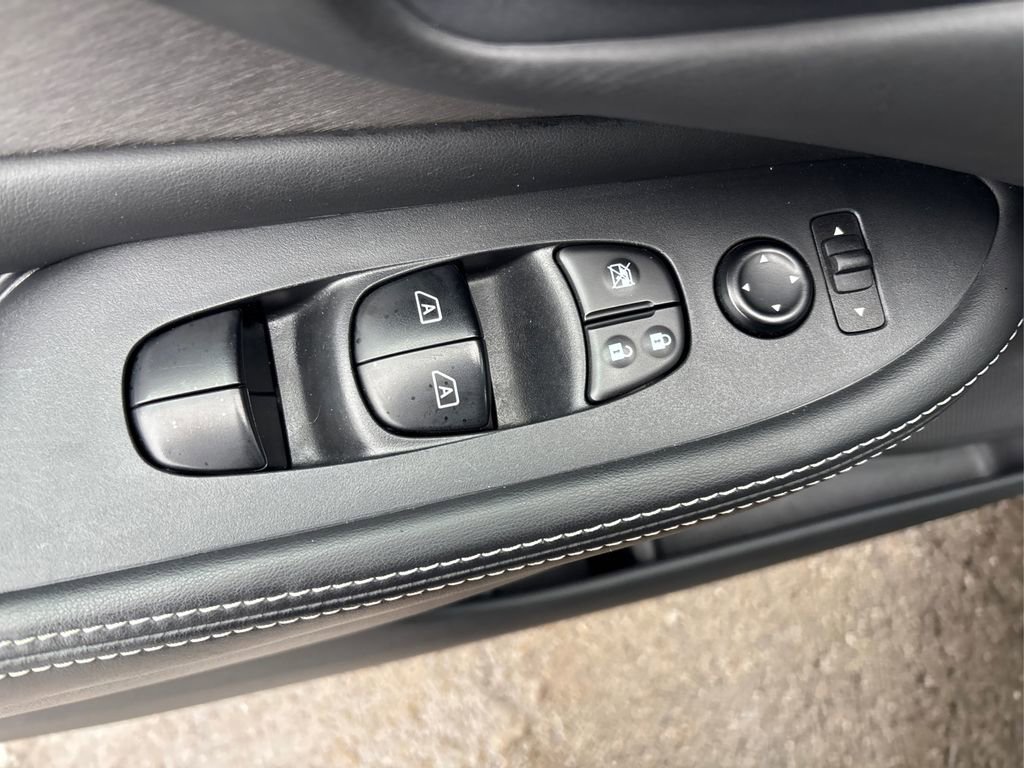 Used 2020 Nissan Murano SV image 34