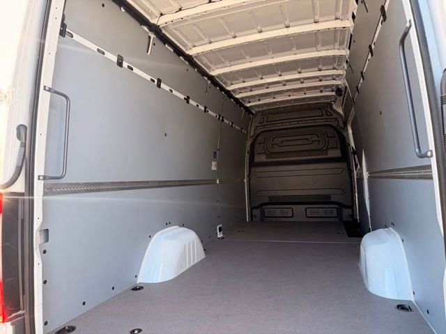 Used 2025 Mercedes-Benz Sprinter 2500 image 14