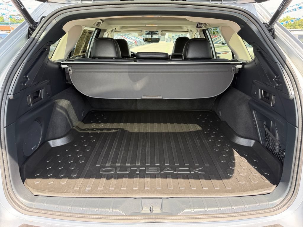Used 2022 Subaru Outback Limited XT AWD/4WD image 15