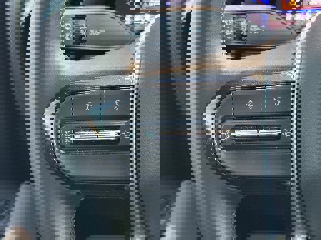 Used 2025 Chevrolet Colorado ZR2 w/ Midnight Edition image 17