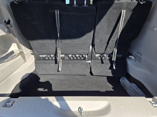 Used 2024 Chrysler Pacifica Touring-L FWD image 33