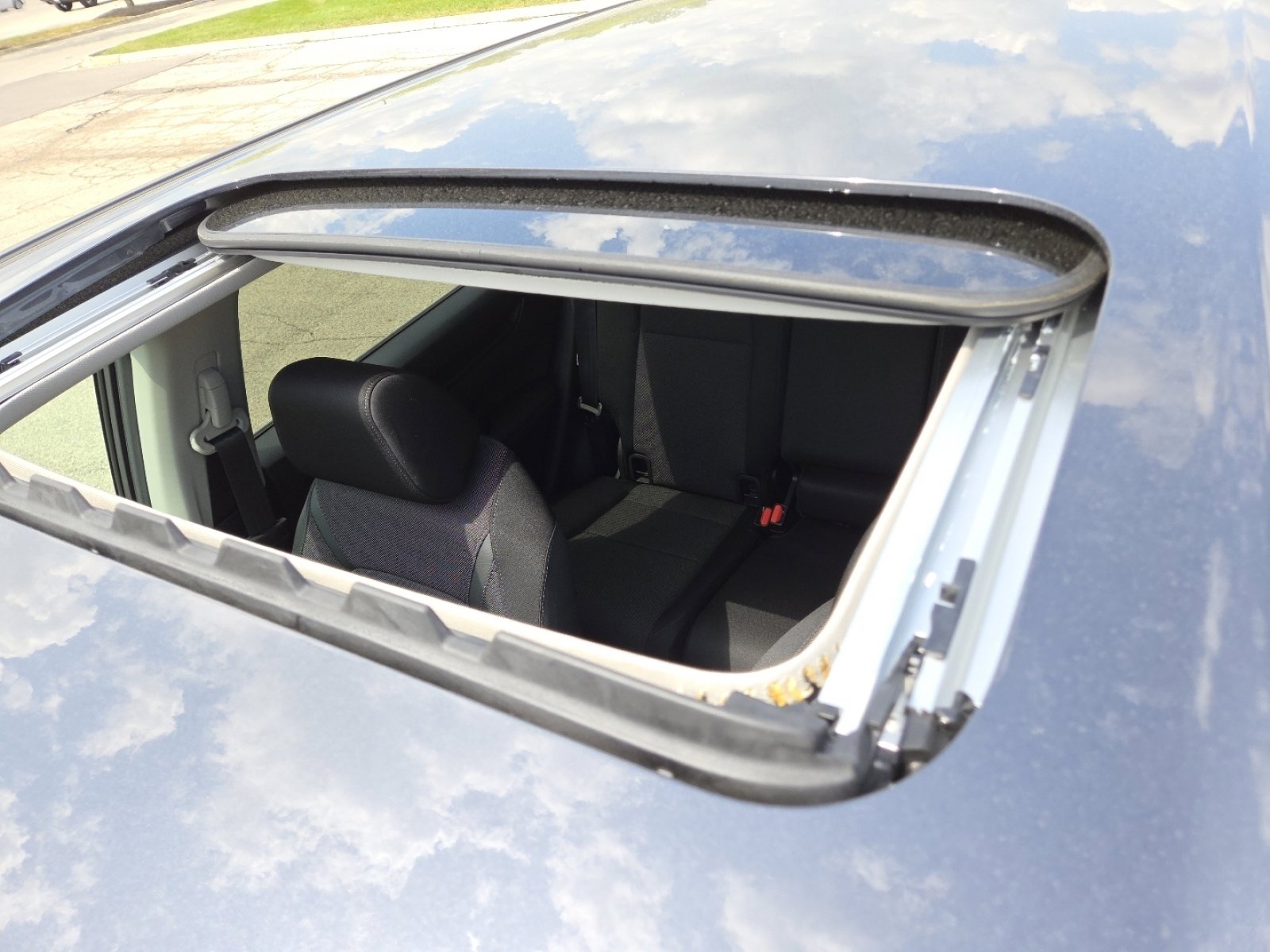 New 2026 Honda CR-V EX image 3