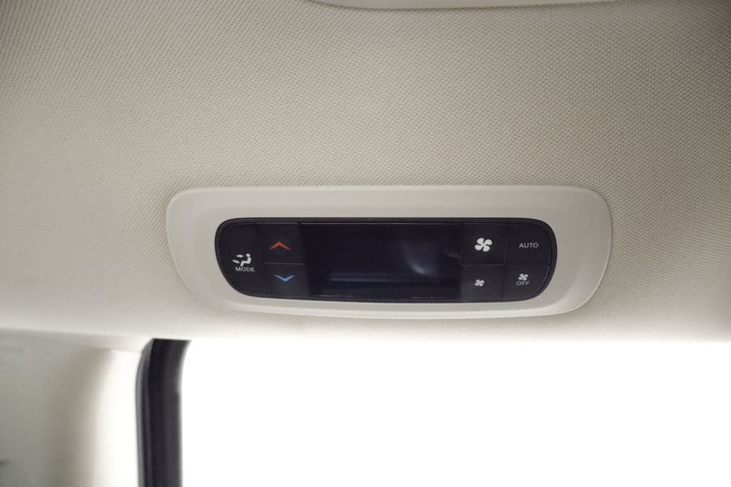 Certified 2023 Chrysler Pacifica Touring-L FWD image 21