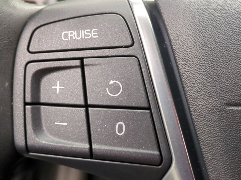 Used 2016 Volvo XC70 T5 Premier w/ Proximity Package image 15