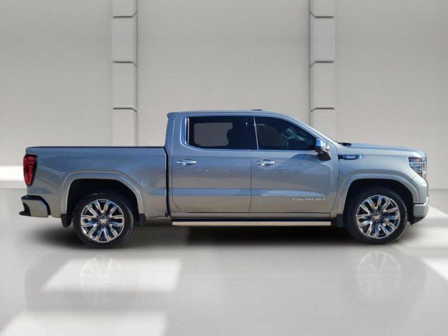 Used 2025 GMC Sierra 1500 Denali RWD image 4