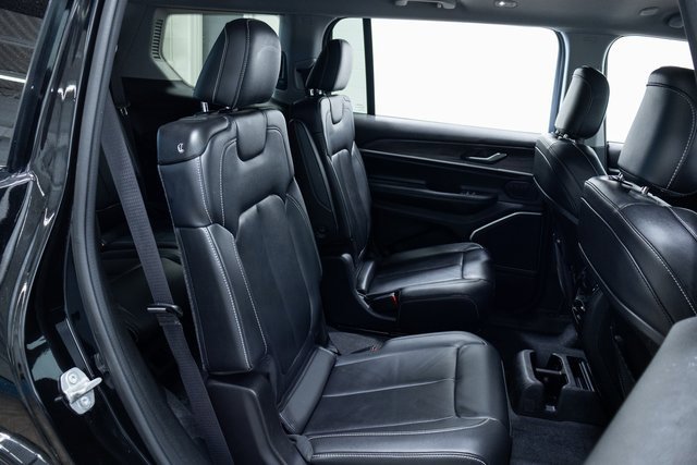 Used 2022 Jeep Grand Cherokee L Limited image 23