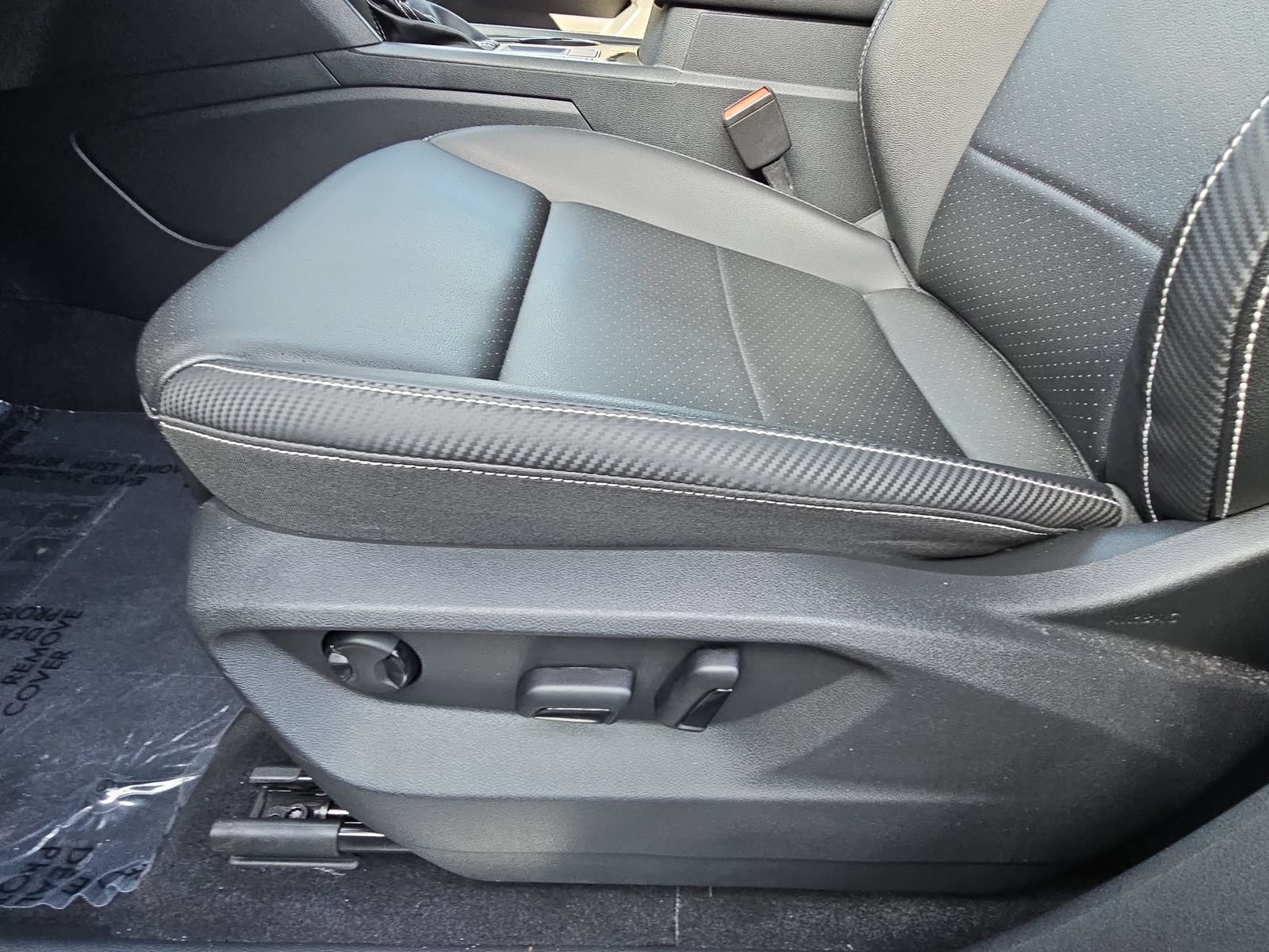 Used 2023 Volkswagen Atlas Cross Sport SE w/ Panoramic Sunroof Package FWD image 30