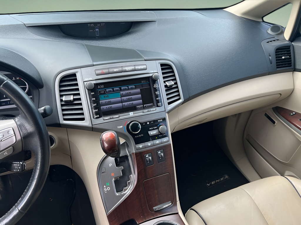 Used 2010 Toyota Venza AWD image 23