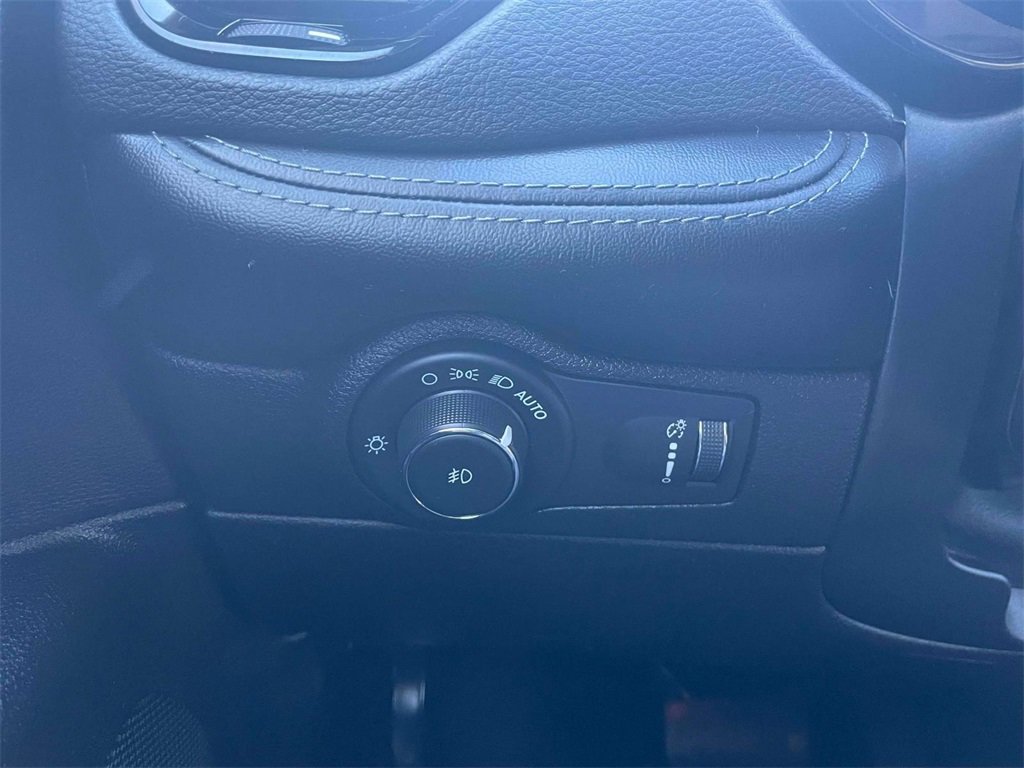 Used 2021 Dodge Durango SXT image 19