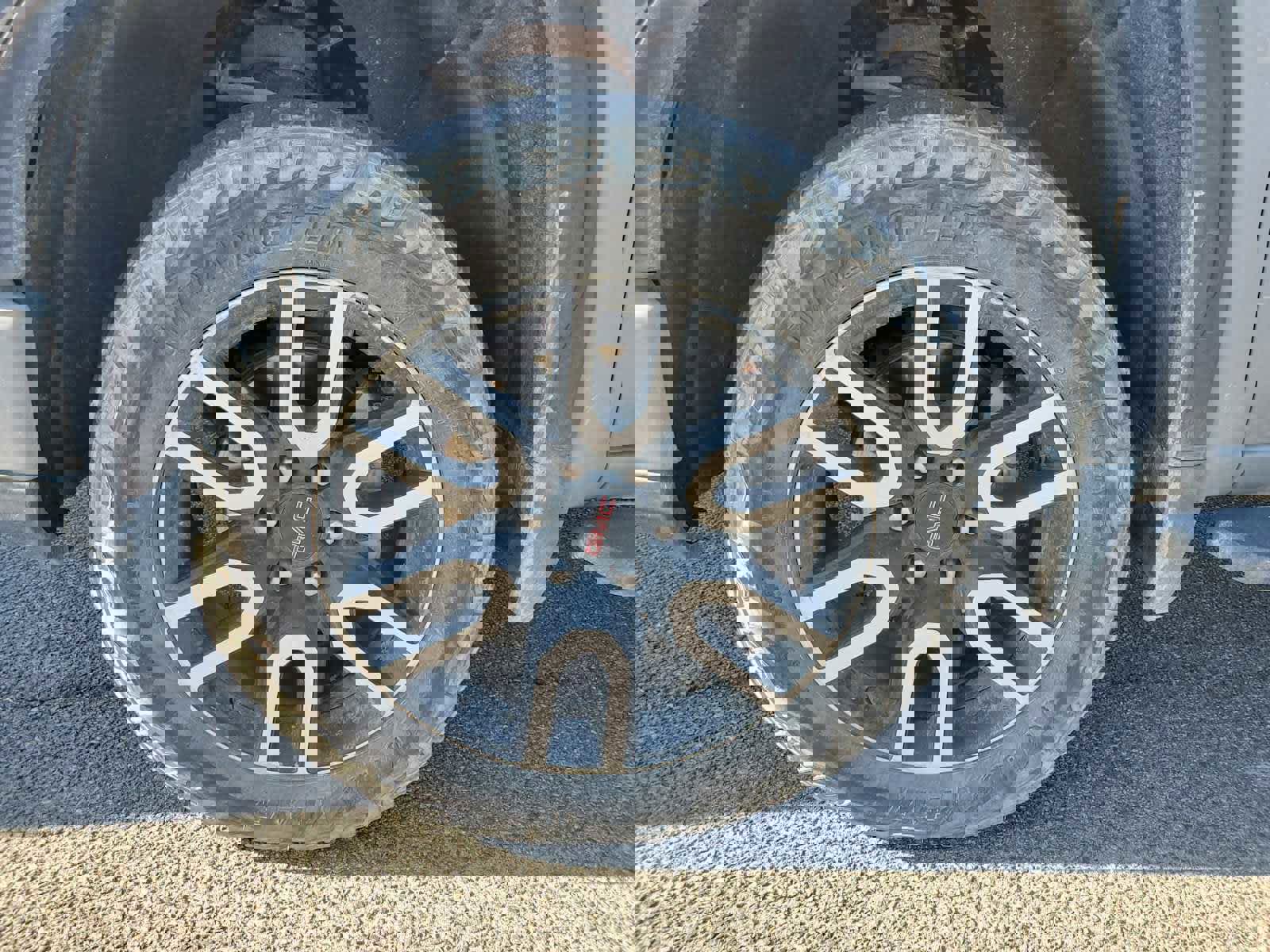 Certified 2024 GMC Sierra 1500 AT4 w/ Technology Package AWD/4WD image 4