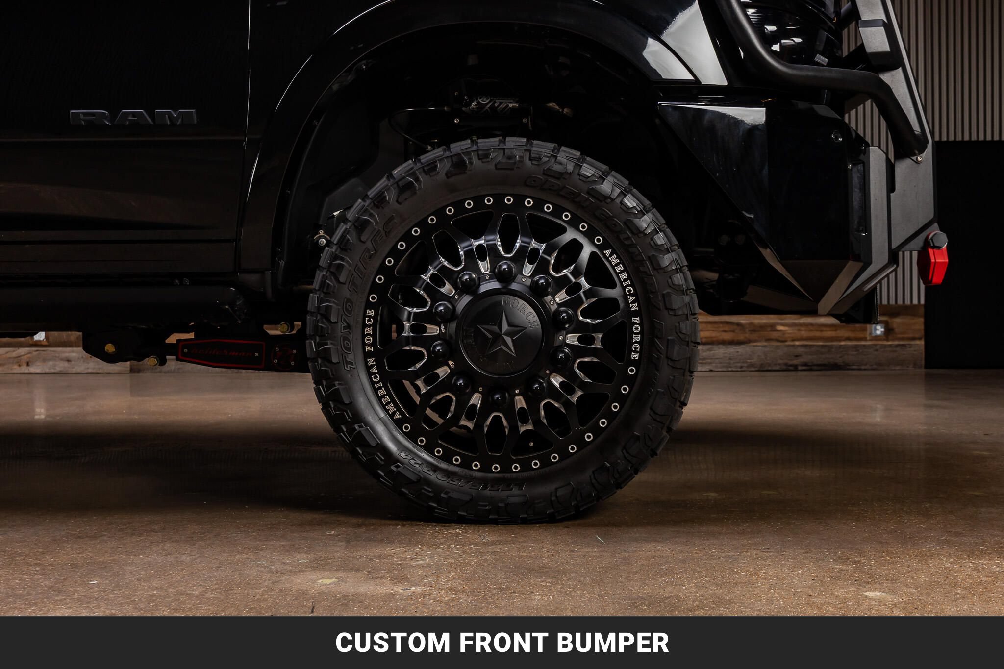 Used 2025 RAM 3500 Limited AWD/4WD image 13