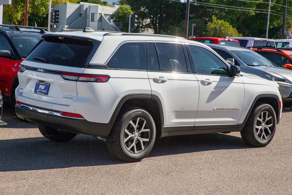 Used 2025 Jeep Grand Cherokee Limited w/ Luxury Tech Group II image 5