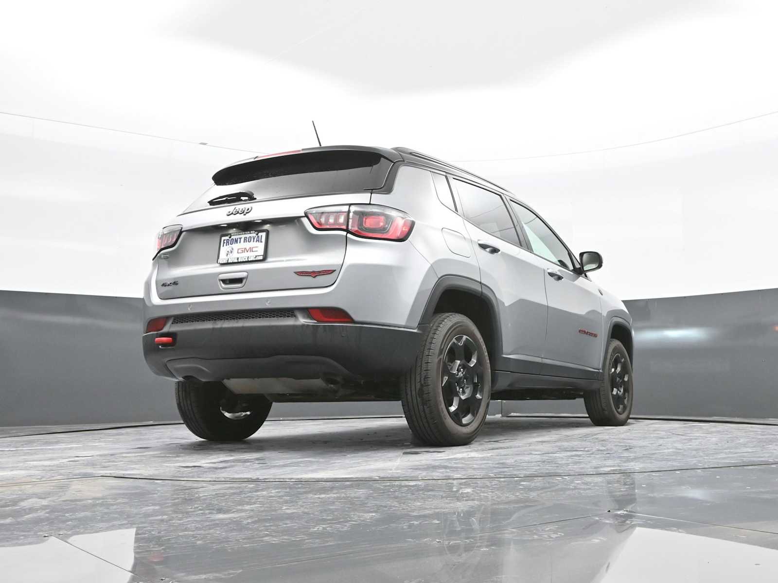 Used 2023 Jeep Compass Trailhawk image 40
