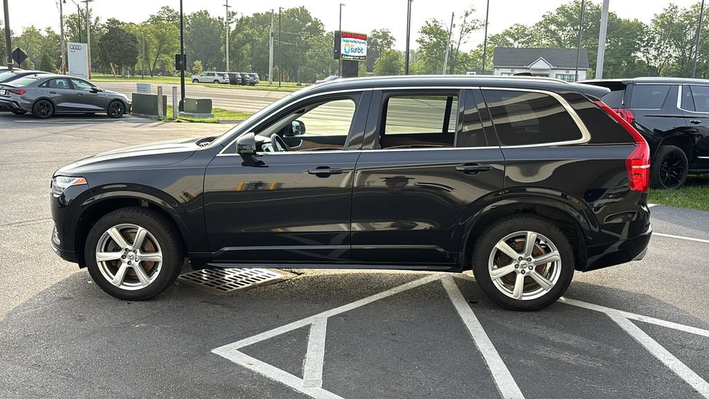 Used 2021 Volvo XC90 T6 Momentum w/ Protection Package Premier AWD/4WD image 3