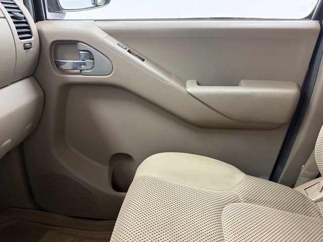 Used 2014 Nissan Frontier SV RWD image 23