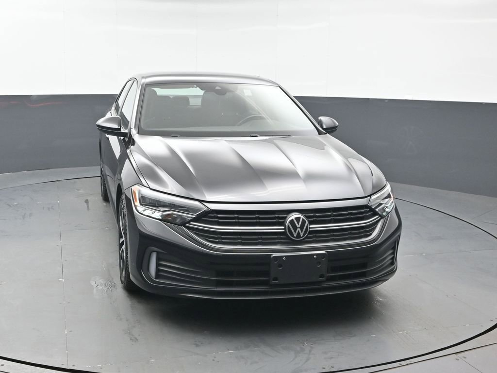 Used 2023 Volkswagen Jetta Sport image 9