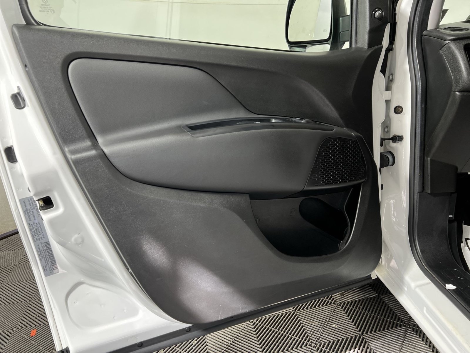 Used 2021 RAM ProMaster City Tradesman SLT FWD image 14