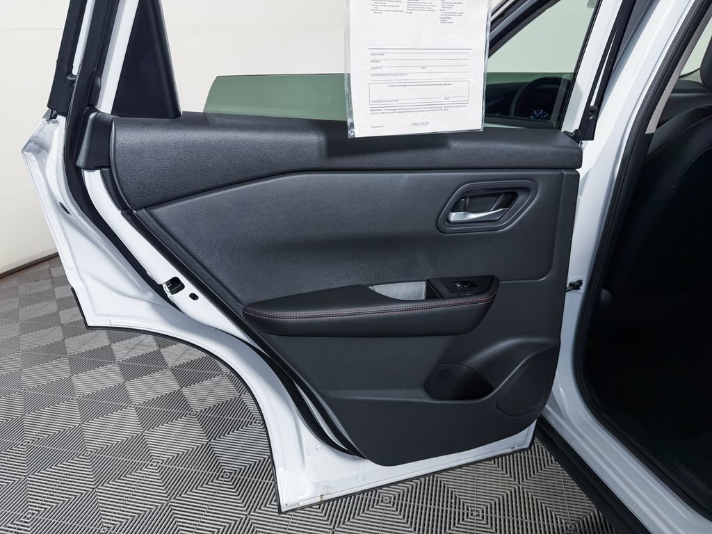 Certified 2026 Nissan Rogue SV AWD/4WD image 46