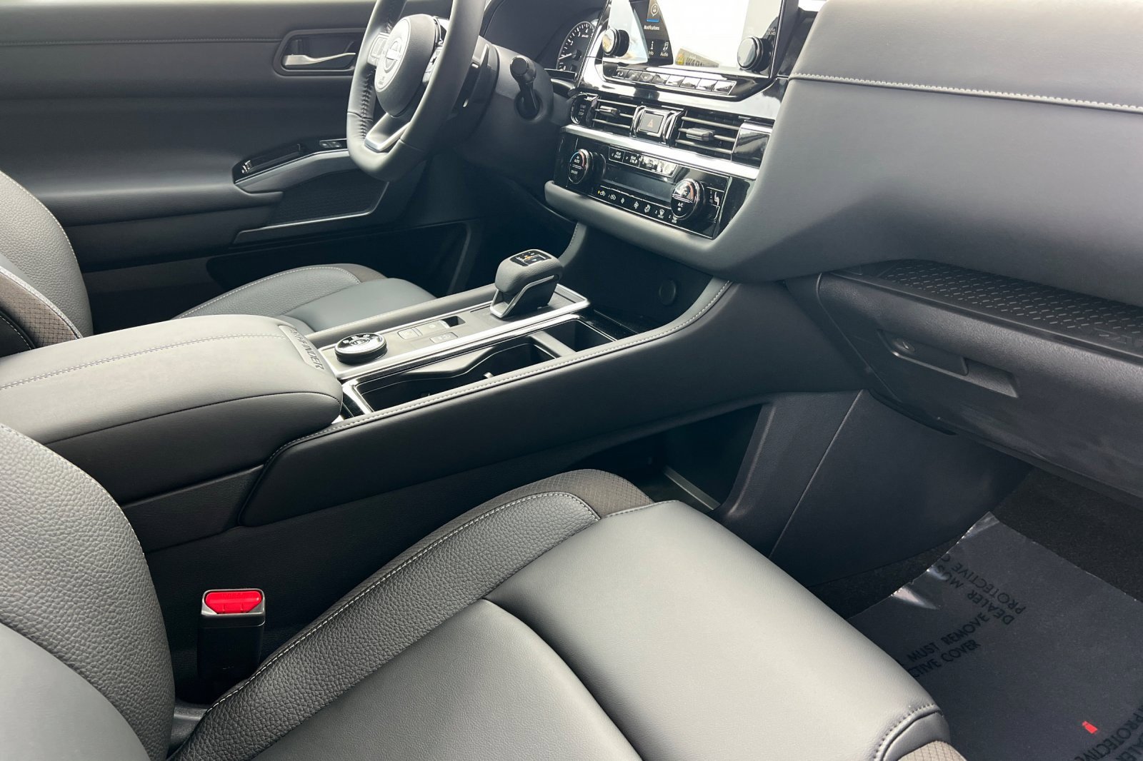 New 2025 Nissan Pathfinder SL w/ Lighting Package (N92) image 19