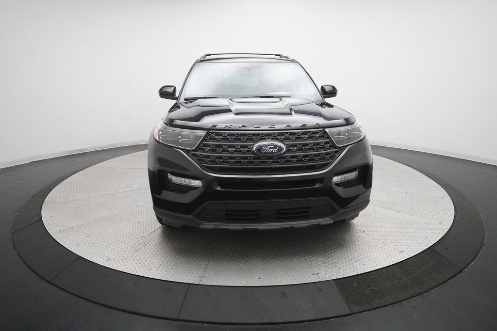 Used 2022 Ford Explorer XLT w/ Equipment Group 202A image 11