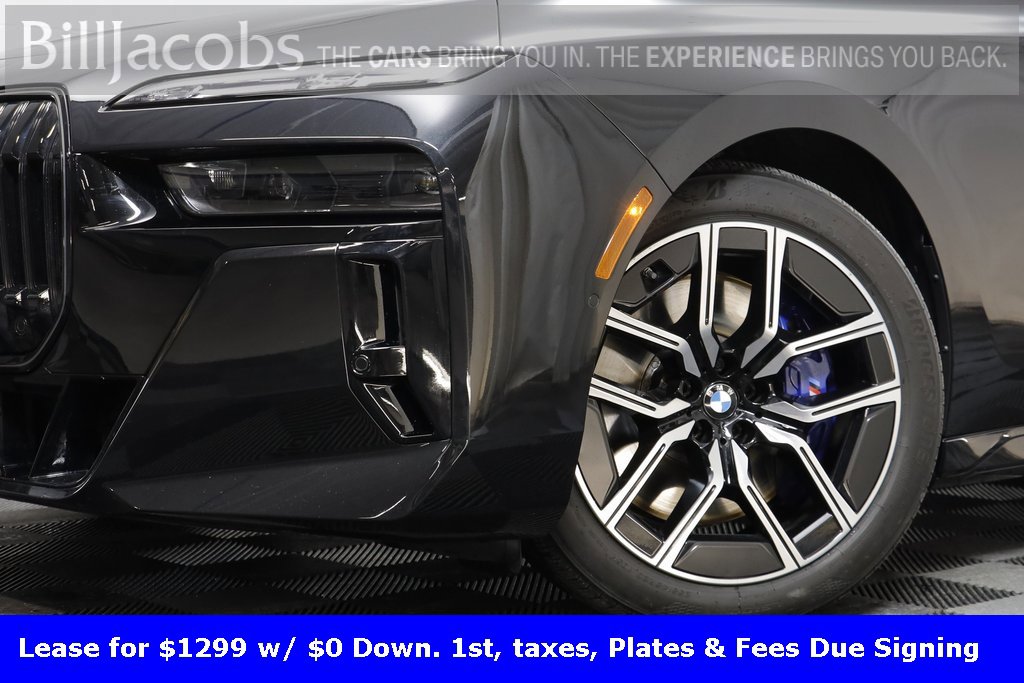 Certified 2025 BMW 760i xDrive 760i xDrive w/ Executive Package image 3