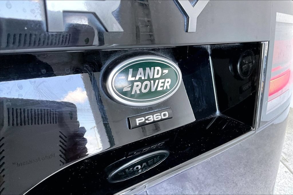 Used 2023 Land Rover Discovery HSE R-Dynamic AWD/4WD image 40