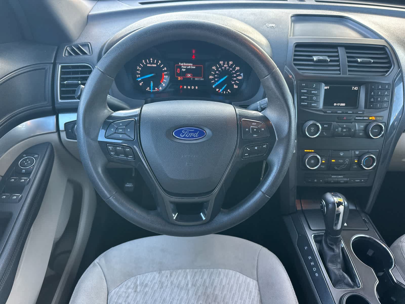 Used 2018 Ford Explorer FWD image 15