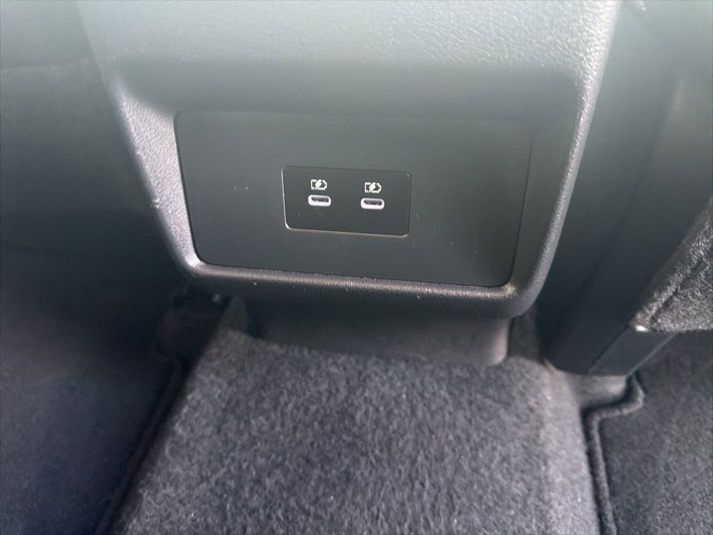 Used 2025 Nissan Rogue SV image 28