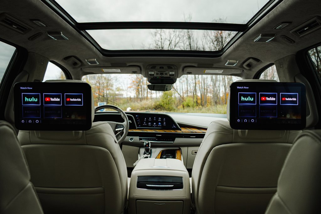 Used 2023 Cadillac Escalade ESV Premium Luxury Platinum w/ LPO, Radiant Package image 40